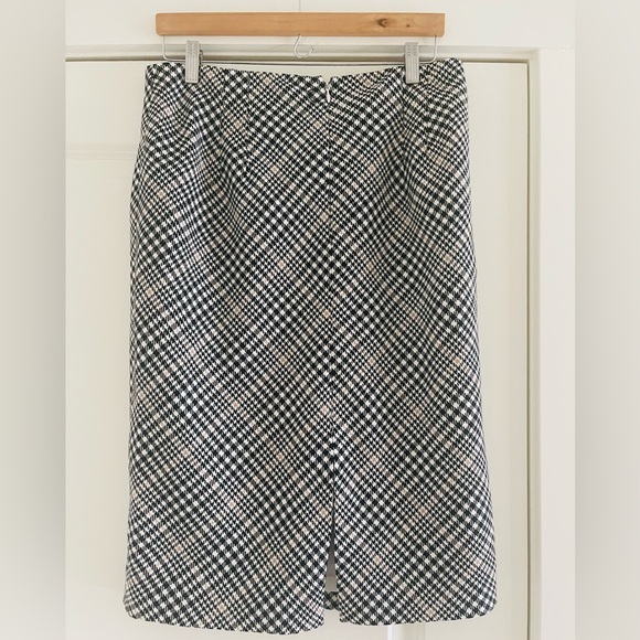 Sold - Picture 3 of 6